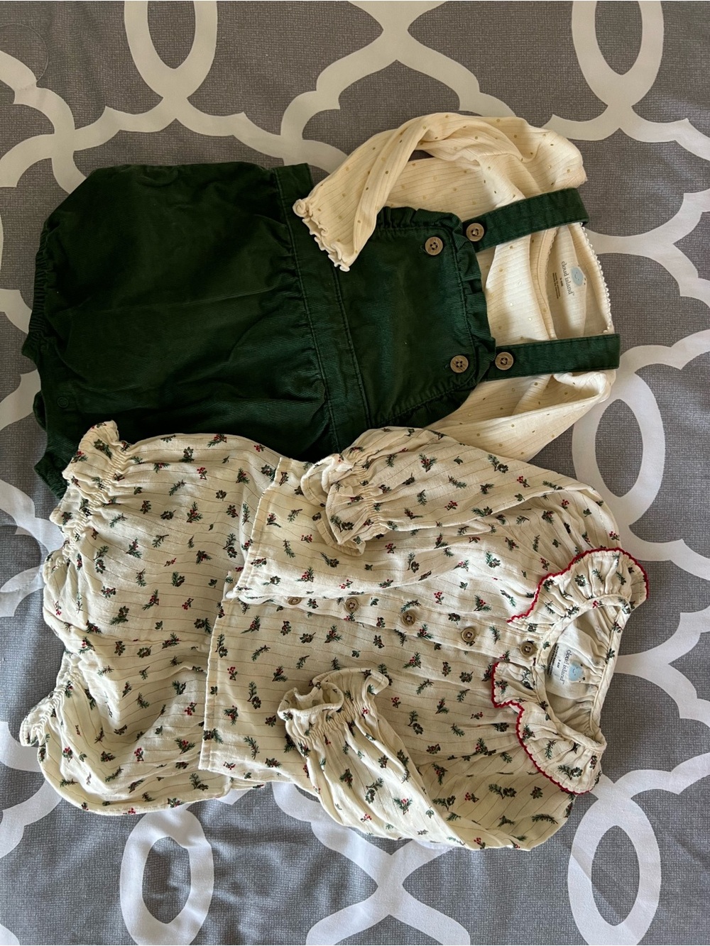 cloud island Christmas bundle size 3-6 months
